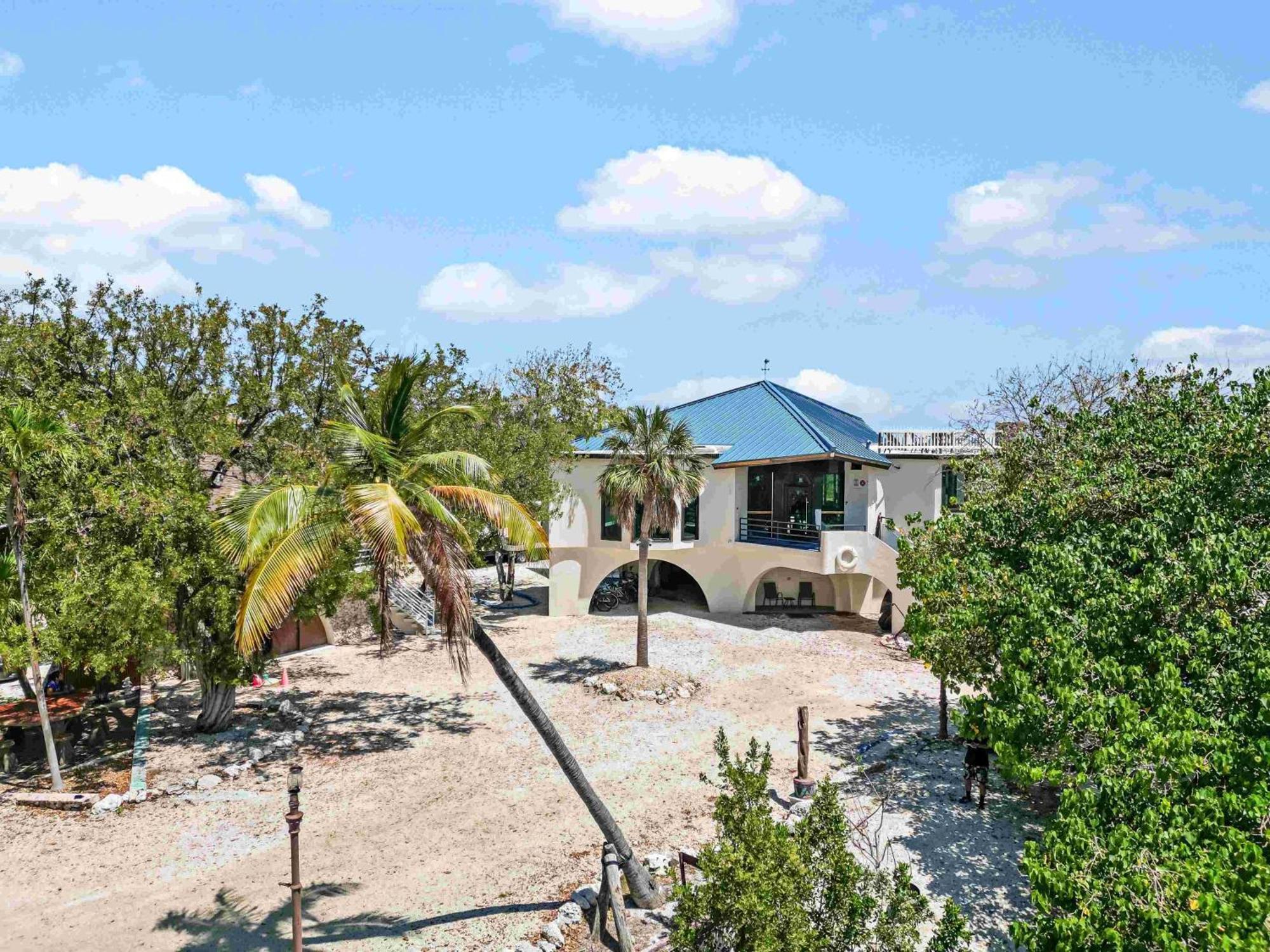 Ocean Depth Room Barnacle Bed And Breakfast Deers Suite Big Pine Key Exterior photo